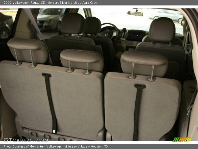 Mercury Sliver Metallic / Aero Grey 2009 Volkswagen Routan SE