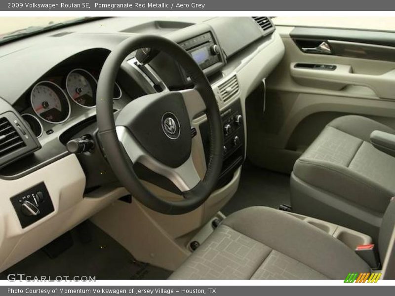 Pomegranate Red Metallic / Aero Grey 2009 Volkswagen Routan SE