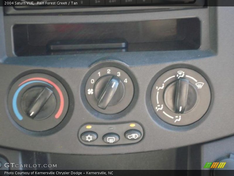 Rain Forest Green / Tan 2004 Saturn VUE