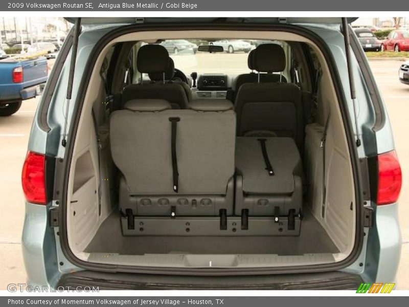Antigua Blue Metallic / Gobi Beige 2009 Volkswagen Routan SE
