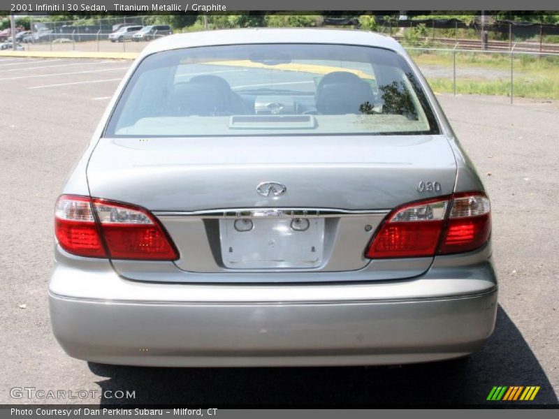 Titanium Metallic / Graphite 2001 Infiniti I 30 Sedan