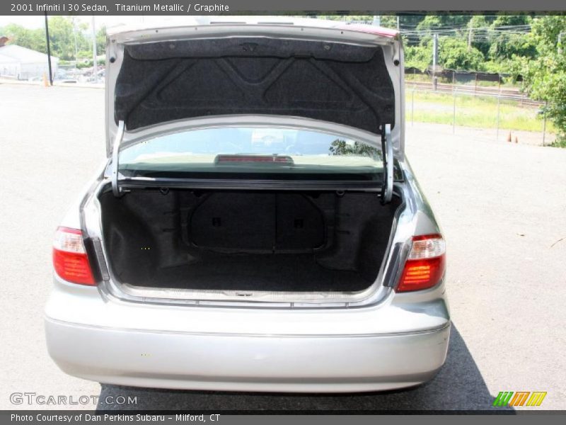 Titanium Metallic / Graphite 2001 Infiniti I 30 Sedan