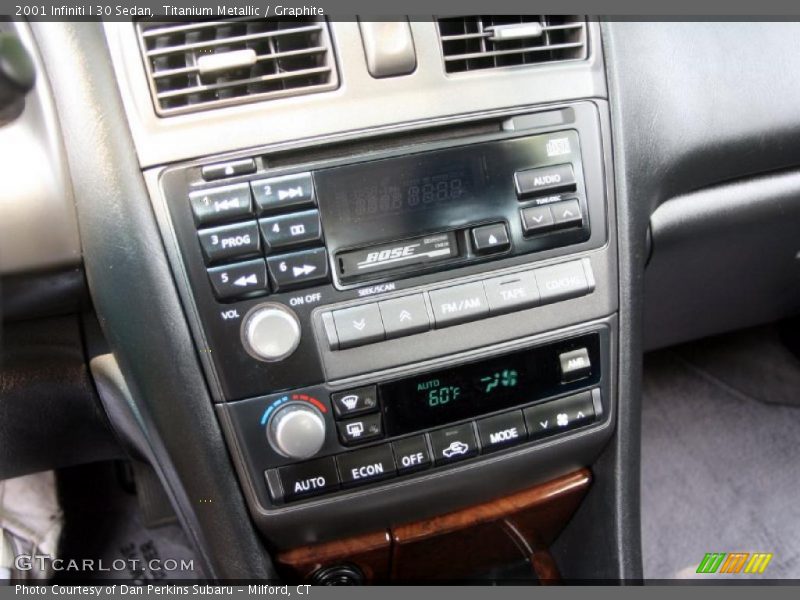 Titanium Metallic / Graphite 2001 Infiniti I 30 Sedan