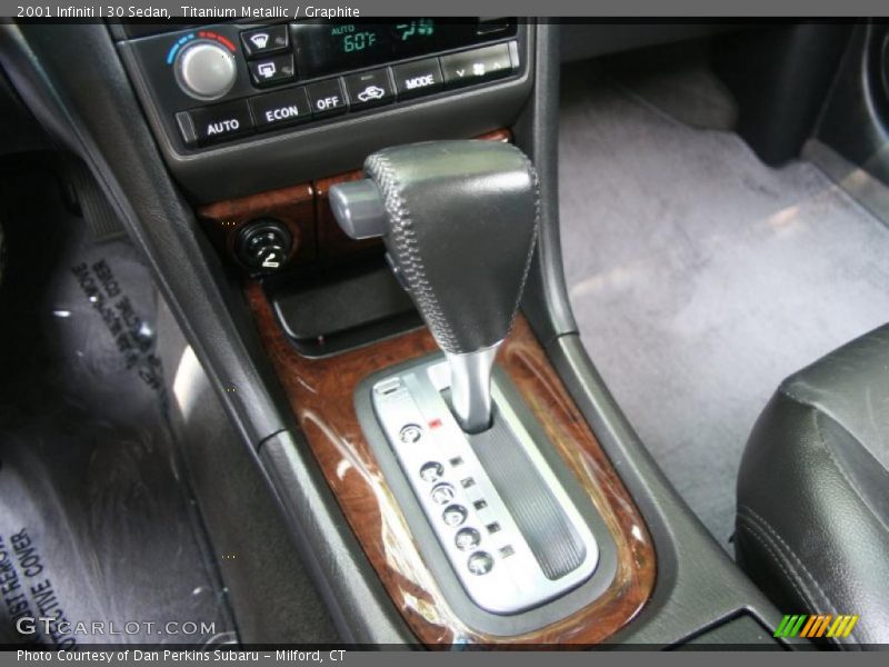 Titanium Metallic / Graphite 2001 Infiniti I 30 Sedan