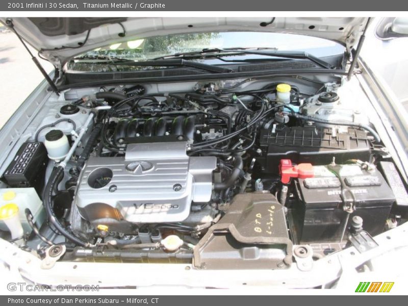 Titanium Metallic / Graphite 2001 Infiniti I 30 Sedan