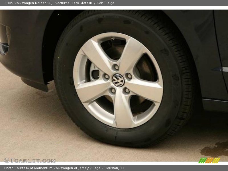 Nocturne Black Metallic / Gobi Beige 2009 Volkswagen Routan SE