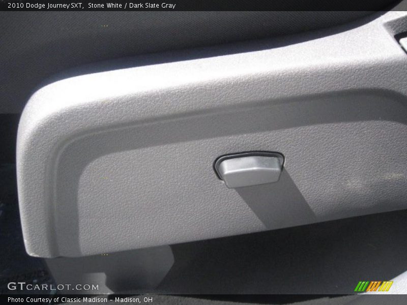 Stone White / Dark Slate Gray 2010 Dodge Journey SXT