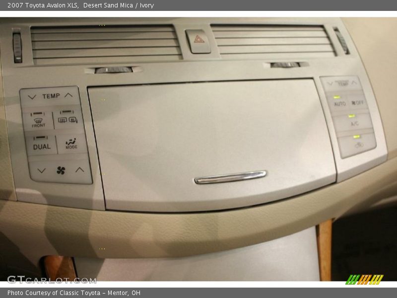 Desert Sand Mica / Ivory 2007 Toyota Avalon XLS