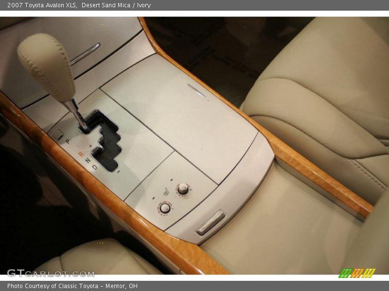 Desert Sand Mica / Ivory 2007 Toyota Avalon XLS