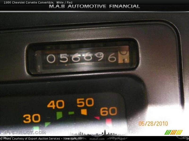 White / Red 1986 Chevrolet Corvette Convertible