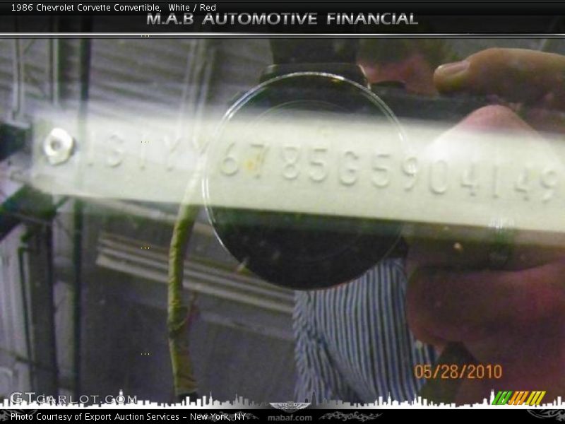 White / Red 1986 Chevrolet Corvette Convertible
