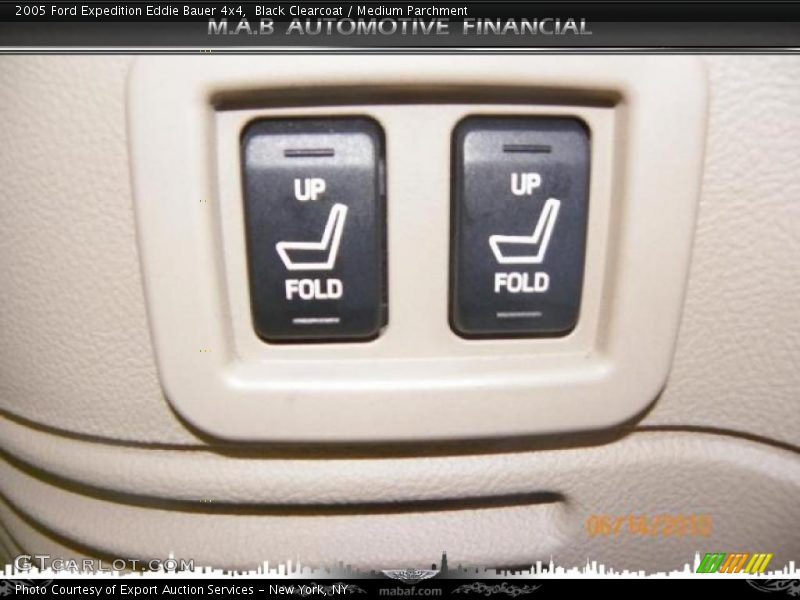 Black Clearcoat / Medium Parchment 2005 Ford Expedition Eddie Bauer 4x4