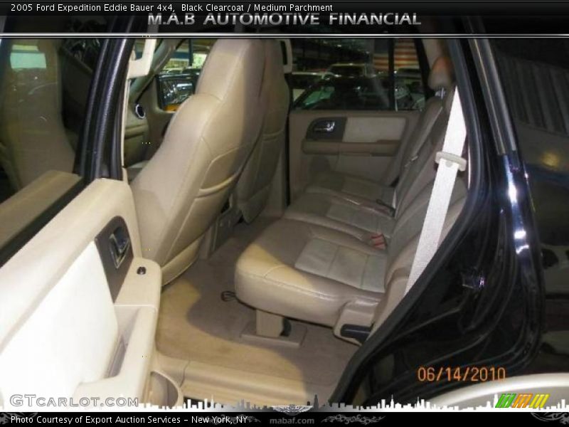 Black Clearcoat / Medium Parchment 2005 Ford Expedition Eddie Bauer 4x4