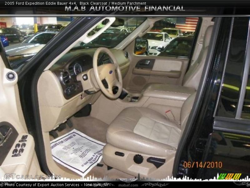 Black Clearcoat / Medium Parchment 2005 Ford Expedition Eddie Bauer 4x4