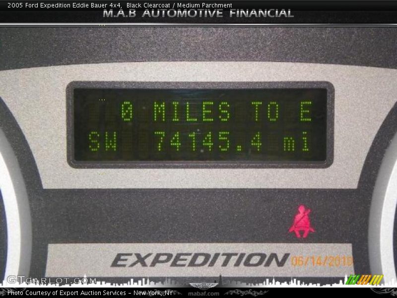Black Clearcoat / Medium Parchment 2005 Ford Expedition Eddie Bauer 4x4