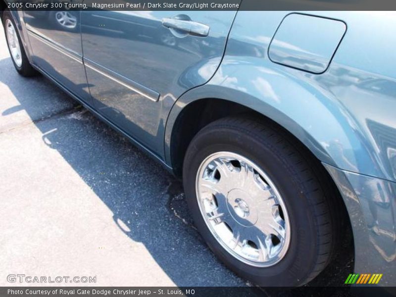 Magnesium Pearl / Dark Slate Gray/Light Graystone 2005 Chrysler 300 Touring