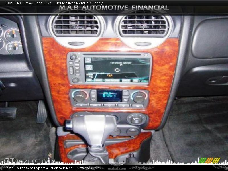 Liquid Silver Metallic / Ebony 2005 GMC Envoy Denali 4x4