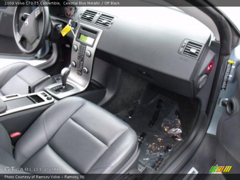 Celestial Blue Metallic / Off Black 2009 Volvo C70 T5 Convertible