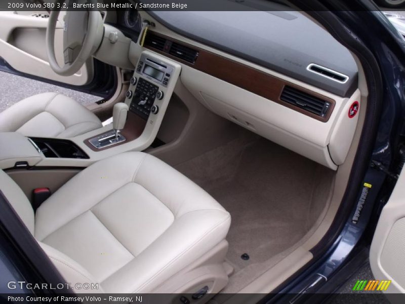 Barents Blue Metallic / Sandstone Beige 2009 Volvo S80 3.2