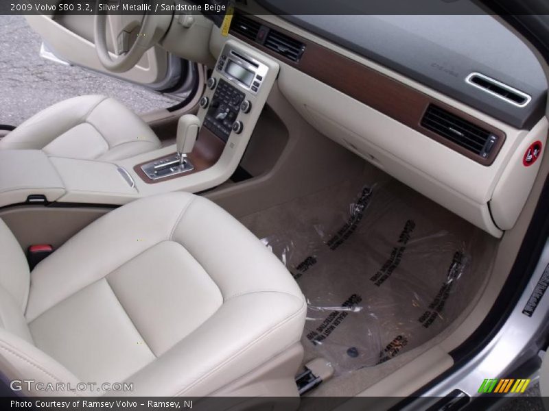 Silver Metallic / Sandstone Beige 2009 Volvo S80 3.2