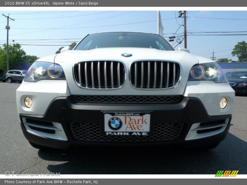 Alpine White / Sand Beige 2010 BMW X5 xDrive48i