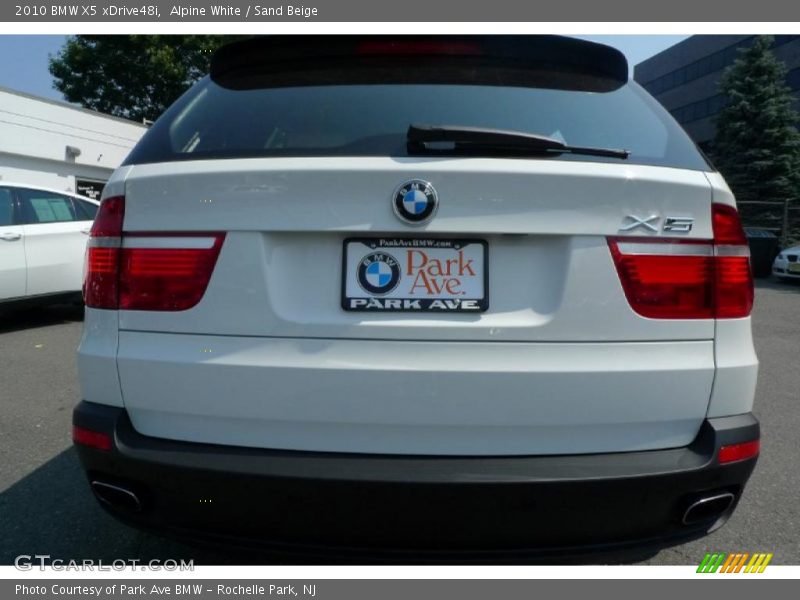 Alpine White / Sand Beige 2010 BMW X5 xDrive48i