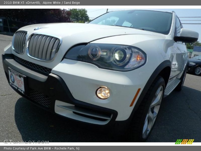 Alpine White / Sand Beige 2010 BMW X5 xDrive48i