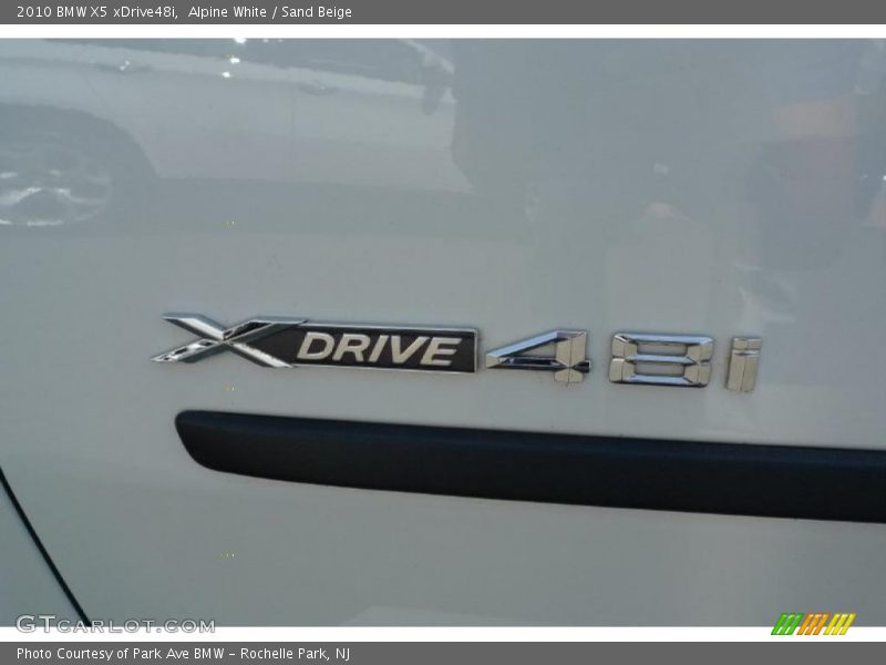 Alpine White / Sand Beige 2010 BMW X5 xDrive48i