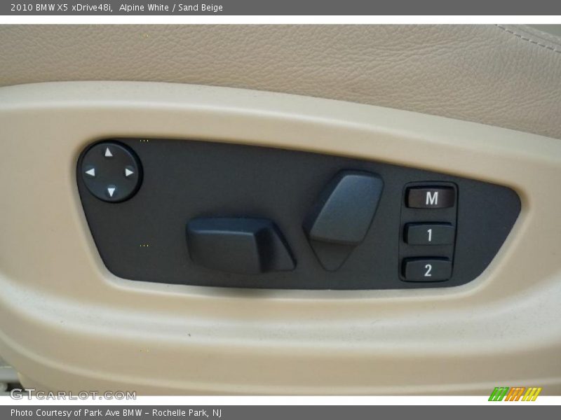 Alpine White / Sand Beige 2010 BMW X5 xDrive48i