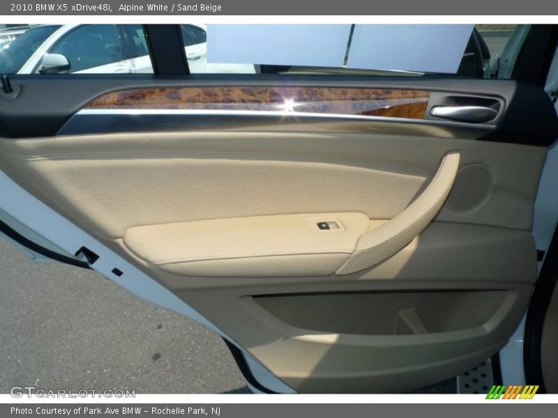 Alpine White / Sand Beige 2010 BMW X5 xDrive48i