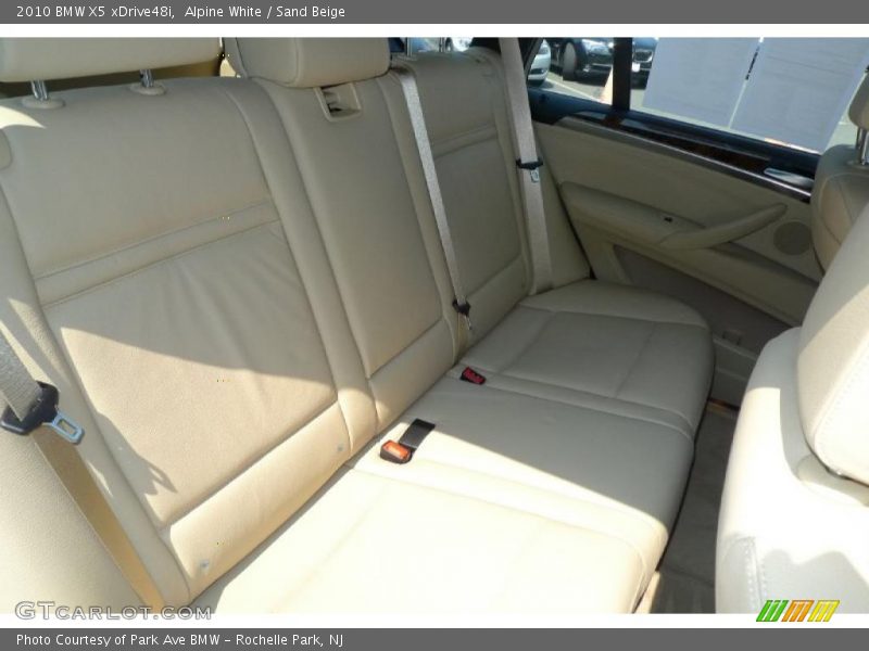 Alpine White / Sand Beige 2010 BMW X5 xDrive48i