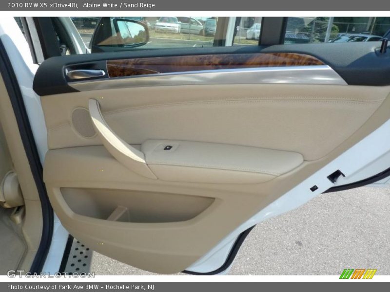 Alpine White / Sand Beige 2010 BMW X5 xDrive48i