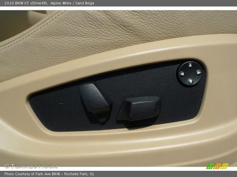 Alpine White / Sand Beige 2010 BMW X5 xDrive48i