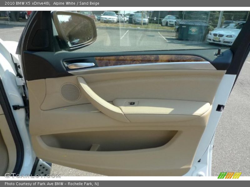 Alpine White / Sand Beige 2010 BMW X5 xDrive48i
