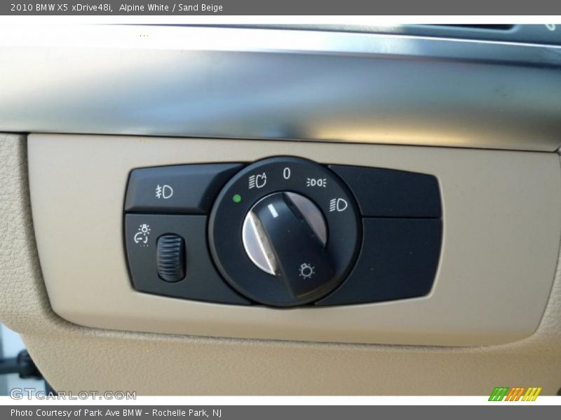 Alpine White / Sand Beige 2010 BMW X5 xDrive48i