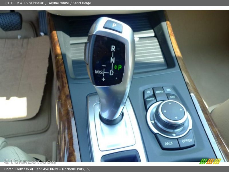Alpine White / Sand Beige 2010 BMW X5 xDrive48i