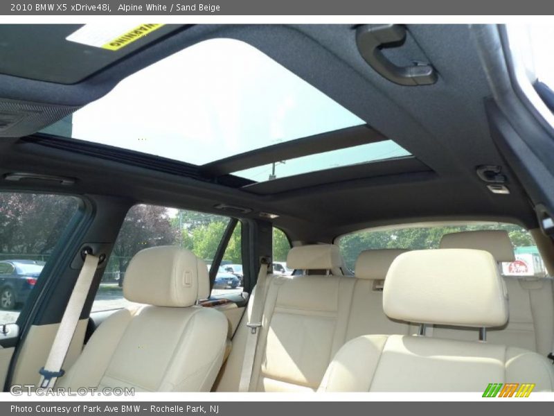 Alpine White / Sand Beige 2010 BMW X5 xDrive48i