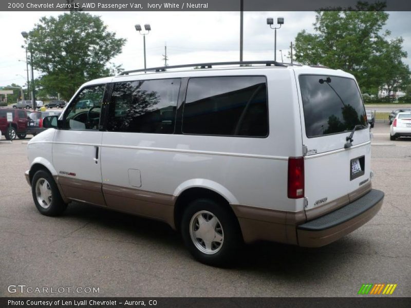 Ivory White / Neutral 2000 Chevrolet Astro LS AWD Passenger Van