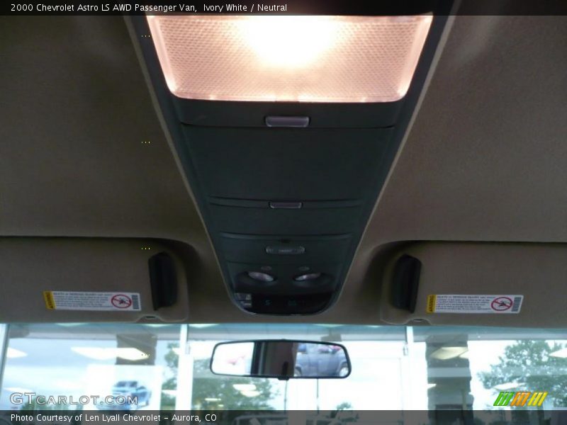 Ivory White / Neutral 2000 Chevrolet Astro LS AWD Passenger Van