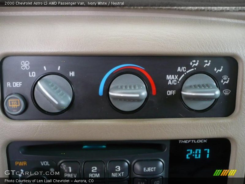 Ivory White / Neutral 2000 Chevrolet Astro LS AWD Passenger Van
