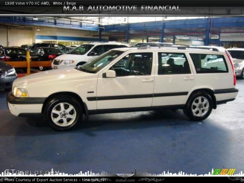White / Beige 1998 Volvo V70 XC AWD