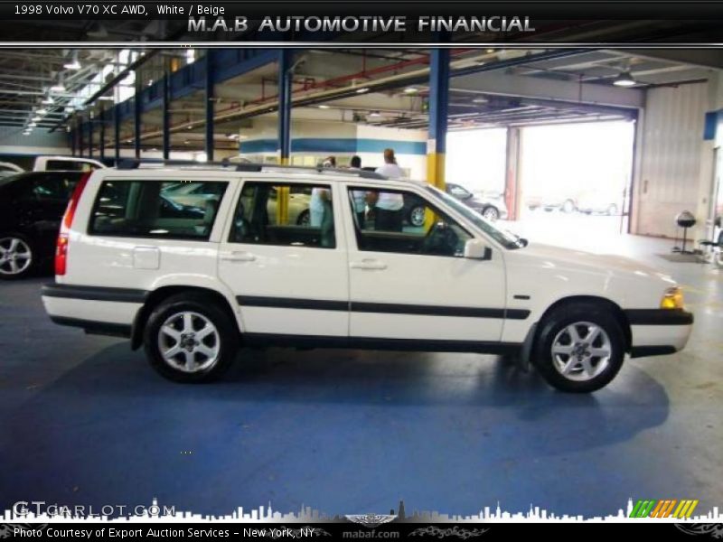 White / Beige 1998 Volvo V70 XC AWD
