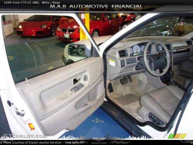 White / Beige 1998 Volvo V70 XC AWD