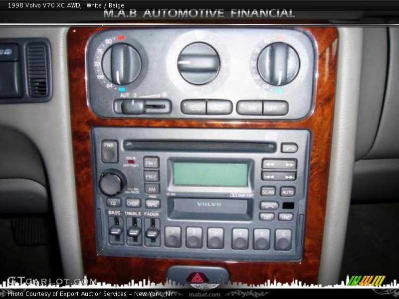 White / Beige 1998 Volvo V70 XC AWD
