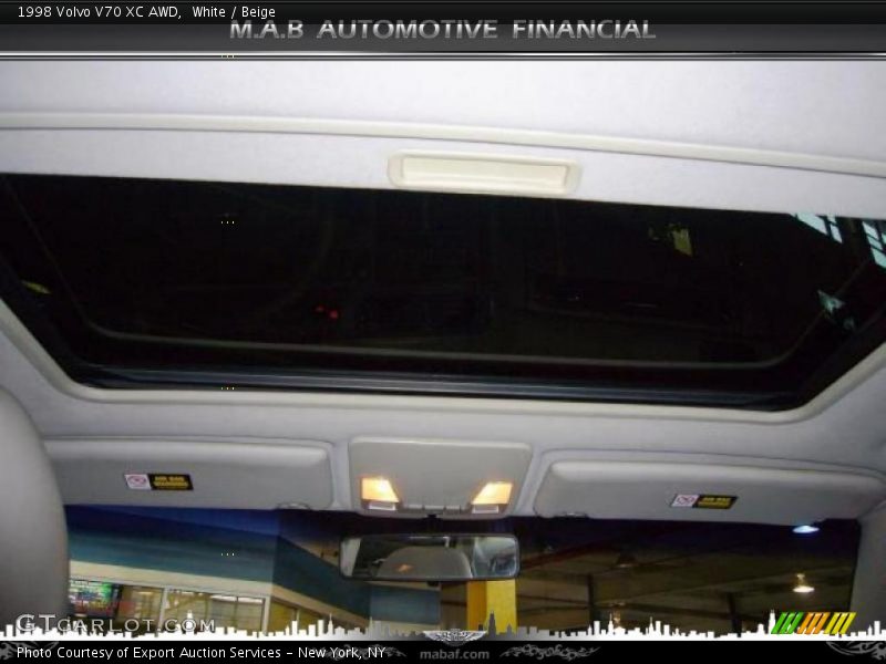 White / Beige 1998 Volvo V70 XC AWD