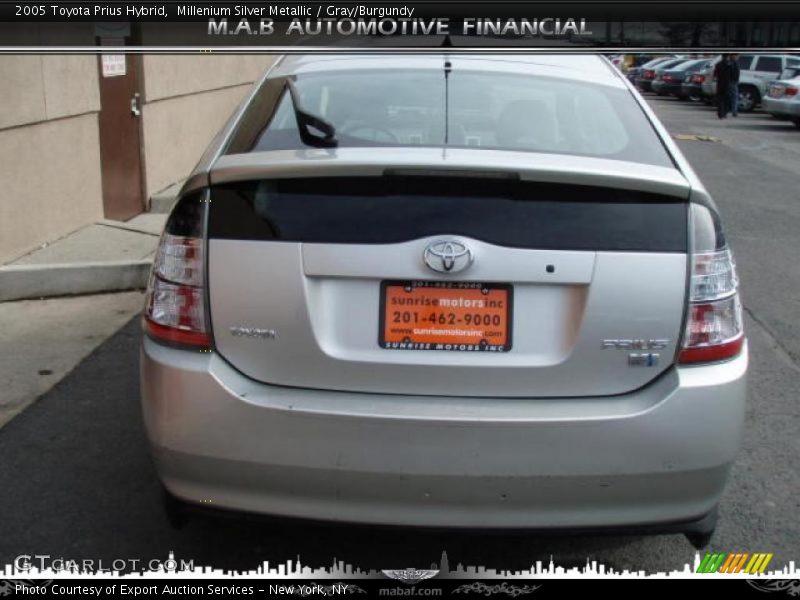 Millenium Silver Metallic / Gray/Burgundy 2005 Toyota Prius Hybrid