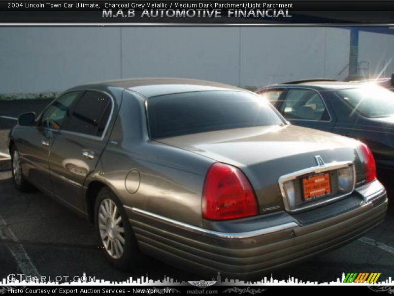 Charcoal Grey Metallic / Medium Dark Parchment/Light Parchment 2004 Lincoln Town Car Ultimate