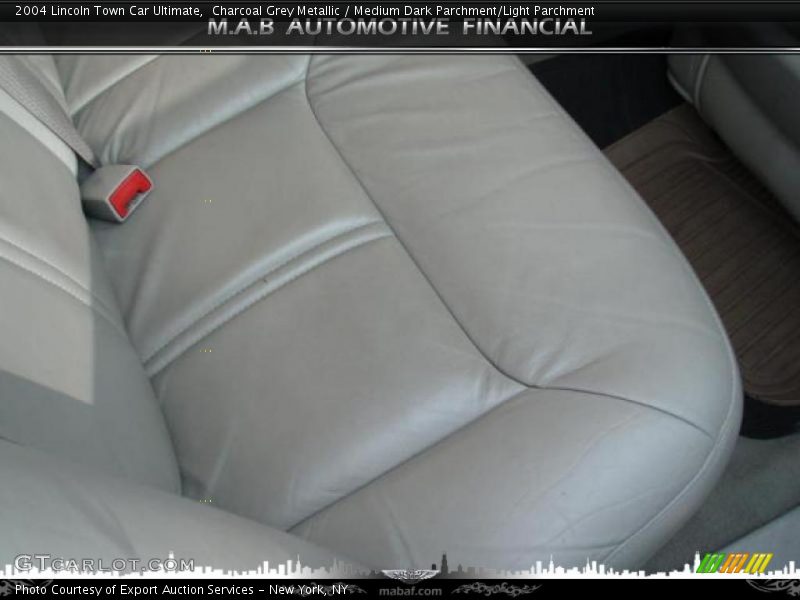 Charcoal Grey Metallic / Medium Dark Parchment/Light Parchment 2004 Lincoln Town Car Ultimate