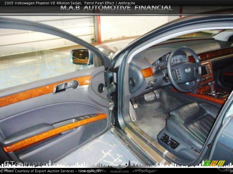 Petrol Pearl Effect / Anthracite 2005 Volkswagen Phaeton V8 4Motion Sedan