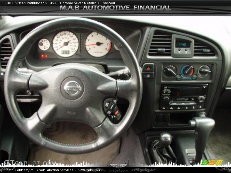 Chrome Silver Metallic / Charcoal 2003 Nissan Pathfinder SE 4x4